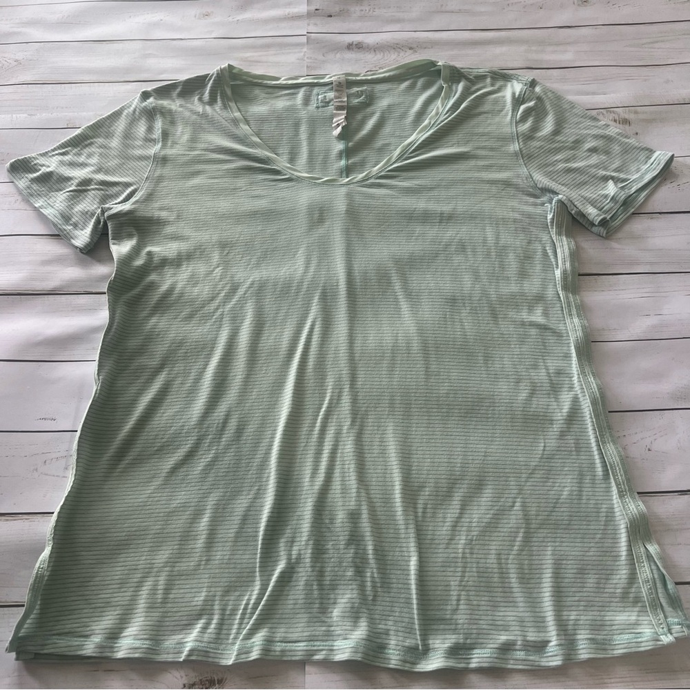 lululemon athletica Mint Green Short Sleeve Tee
